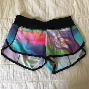 Size 2 Lululemon Speed Shorts Sea wheeze EUC